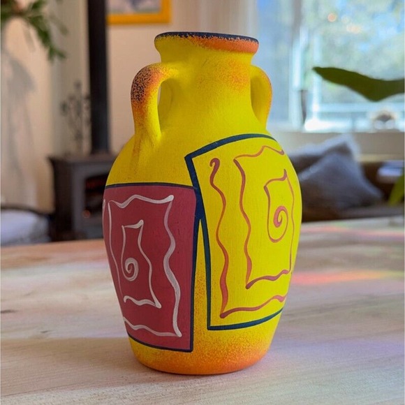 Art. F. Diaz Vase Post Modern 90s Hand Painted Yellow Matte Glaze Signed - Picture 12 of 13